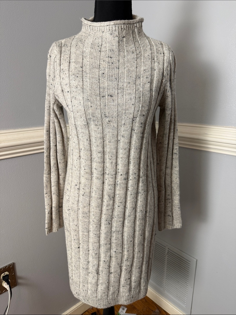 Cozy Ribbed Knit Sweater Dress - Oatmeal Speckle. Fits like size small Wool blen